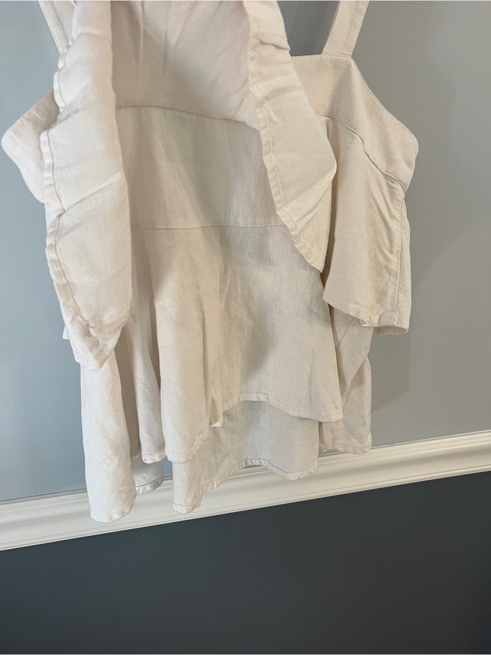 White Linen Blend Ruffle Tank Top Size L - Picture 8 of 8